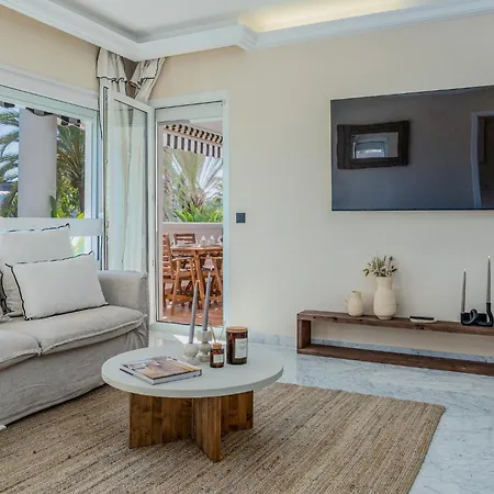 New Renovated Front Line Playa Rocio Puerto Banus * Марбелья