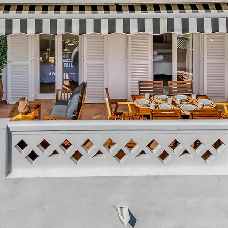 Апартаменты New Renovated Front Line Playa Rocio Puerto Banus