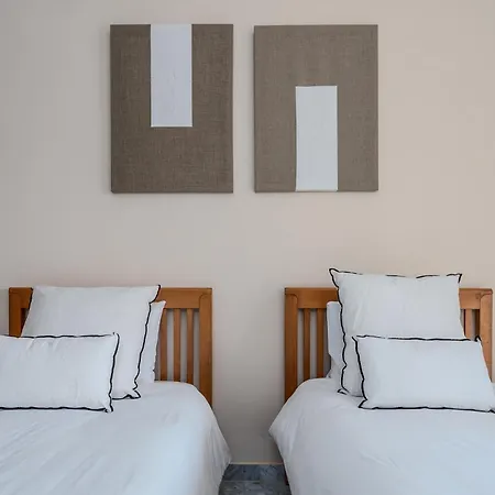 New Renovated Front Line Playa Rocio Puerto Banus * Марбелья
