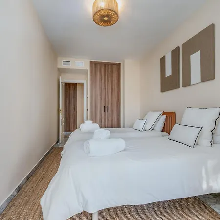New Renovated Front Line Playa Rocio Puerto Banus Марбелья