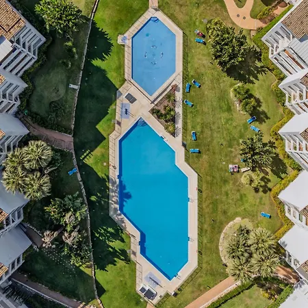 New Renovated Front Line Playa Rocio Puerto Banus * Марбелья