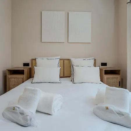 New Renovated Front Line Playa Rocio Puerto Banus Апартаменты Марбелья
