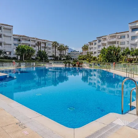 New Renovated Front Line Playa Rocio Puerto Banus 마르베야