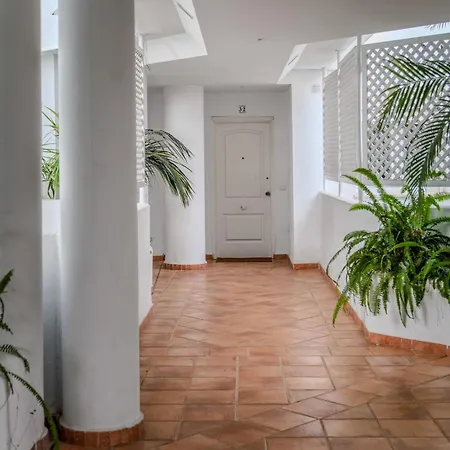 Apartment New Renovated Front Line Playa Rocio Puerto Banus *