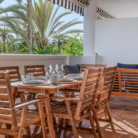 Apartment New Renovated Front Line Playa Rocio Puerto Banus *
