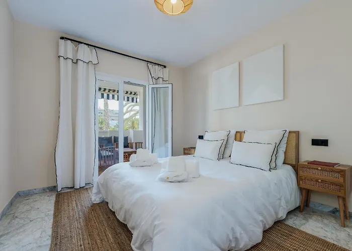 Apartment New Renovated Front Line Playa Rocio Puerto Banus Marbella