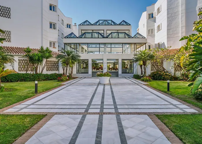 New Renovated Front Line Playa Rocio Puerto Banus *