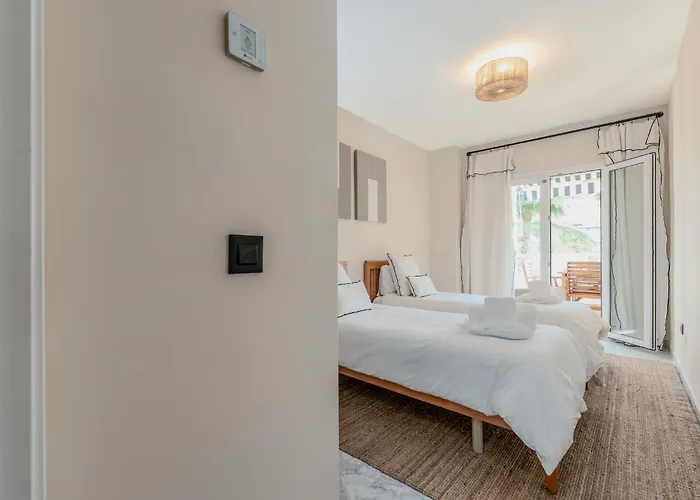 New Renovated Front Line Playa Rocio Puerto Banus Apartment