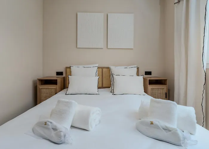 New Renovated Front Line Playa Rocio Puerto Banus Apartament Marbella