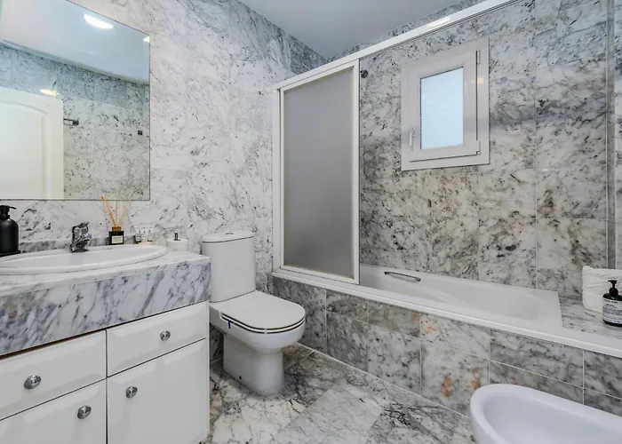 New Renovated Front Line Playa Rocio Puerto Banus Apartament *
