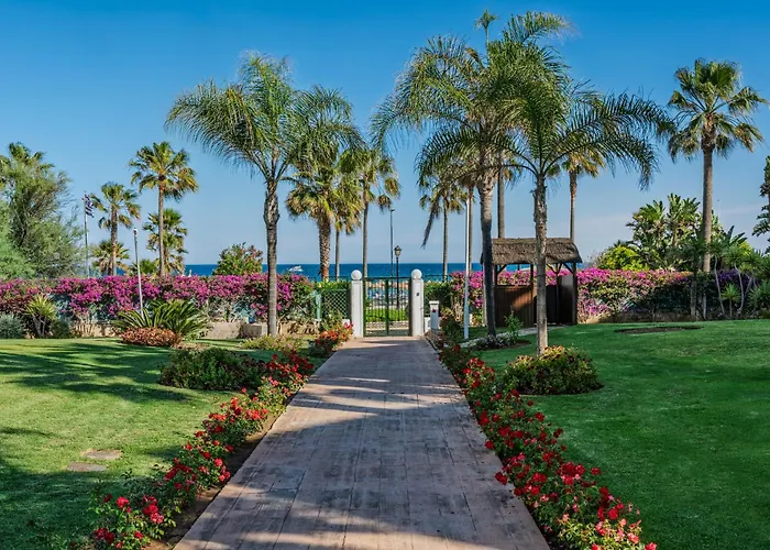 Appartement New Renovated Front Line Playa Rocio Puerto Banus *