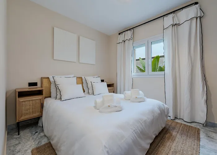 Appartement New Renovated Front Line Playa Rocio Puerto Banus