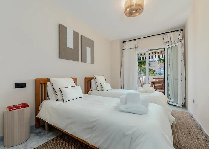 Appartement New Renovated Front Line Playa Rocio Puerto Banus Marbellac